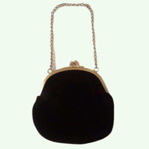 Vintage Kiss Lock Black Velvet Evening Bag    Gold Colored Chain Handle